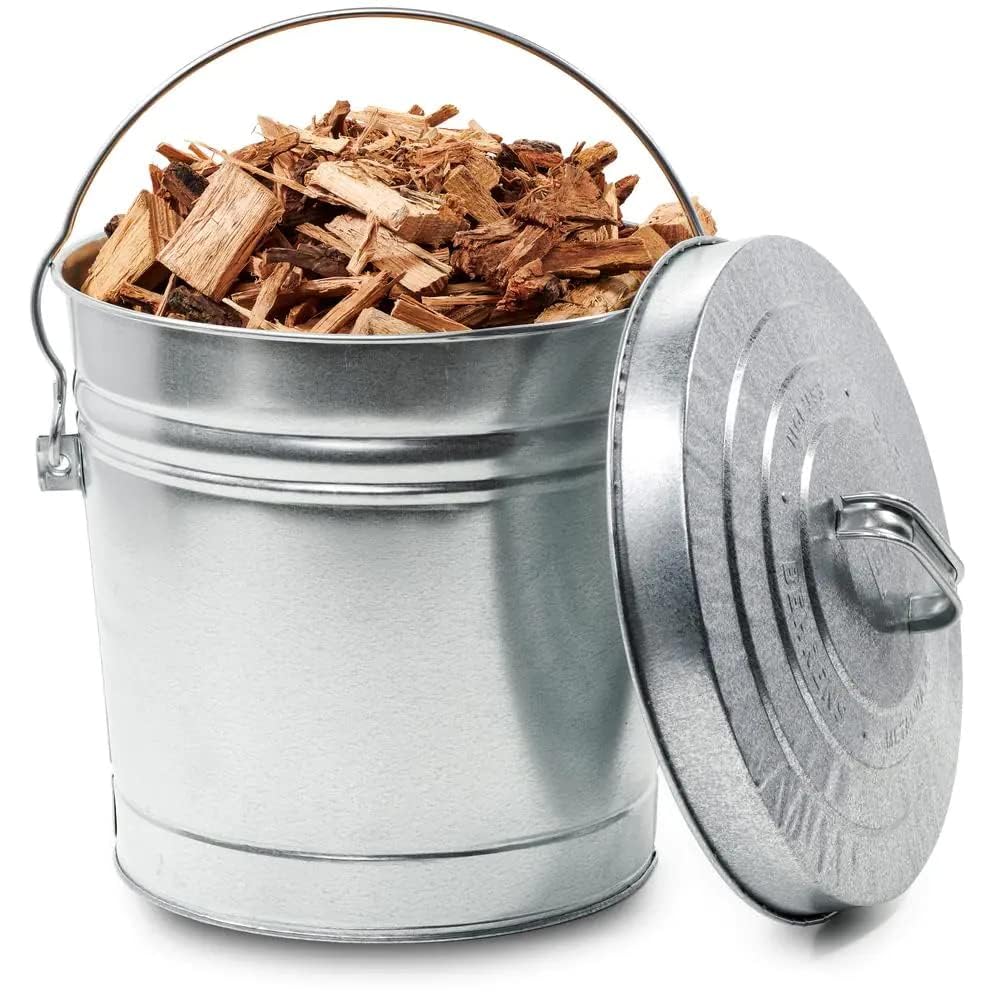 10-Gallon Galvanized Steel Trash Can with Locking Lid F4436