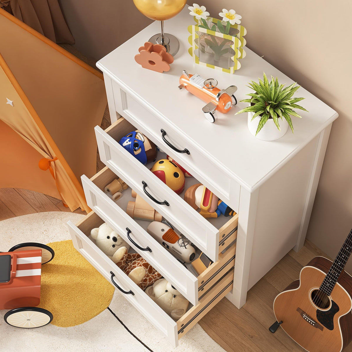 White 4 Drawer Wood Dresser H3517