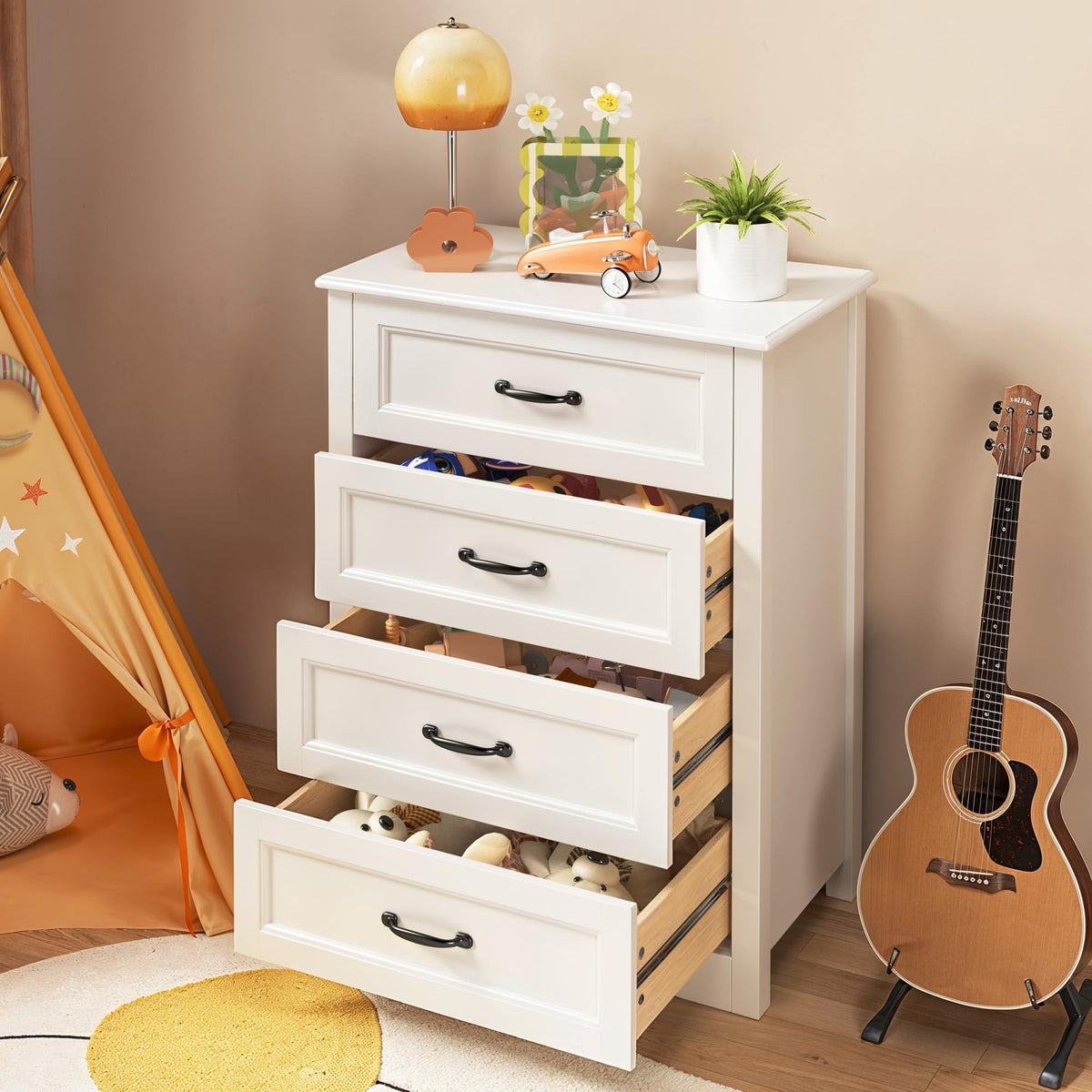 White 4 Drawer Wood Dresser H3517