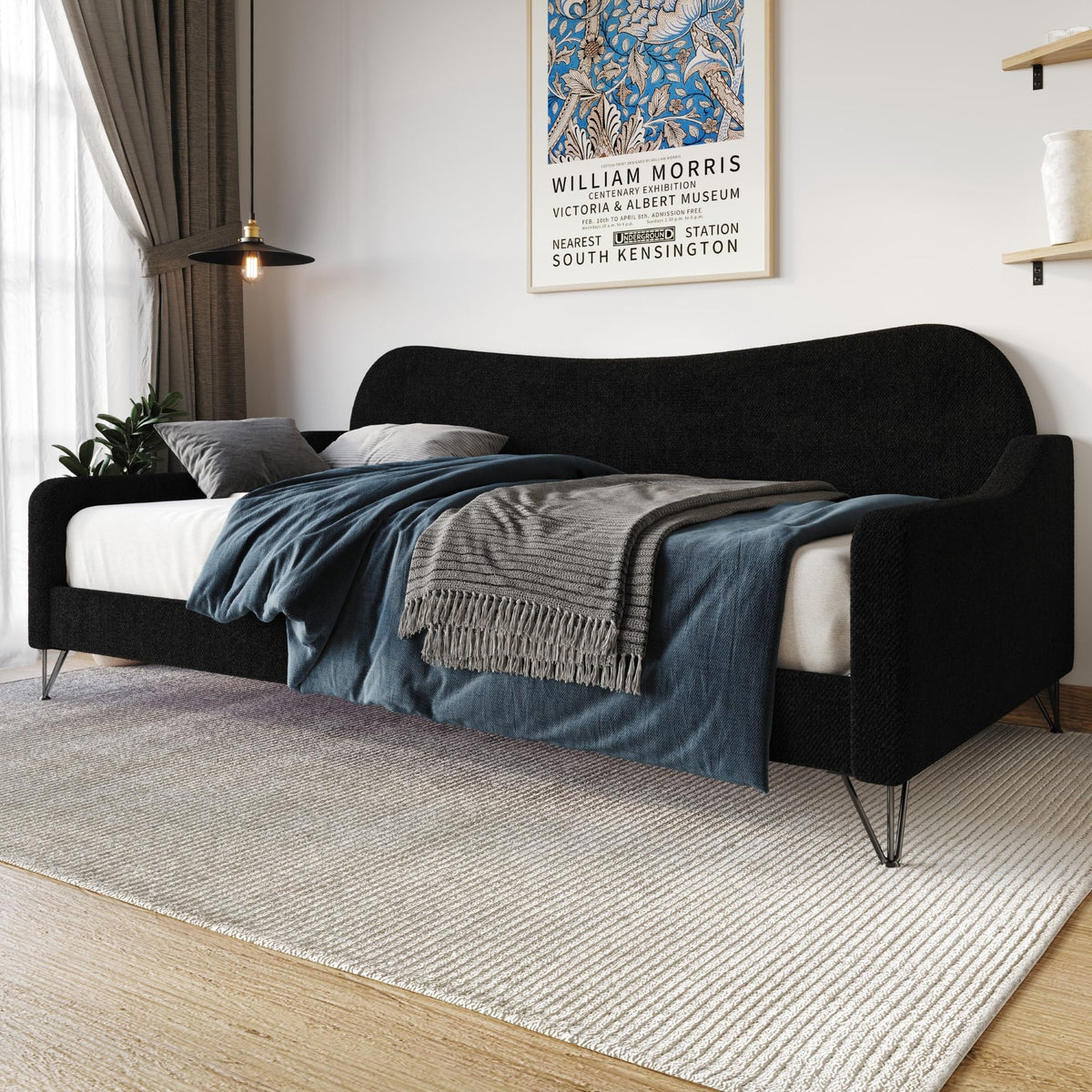 Twin Linen Upholstered Daybed X53111